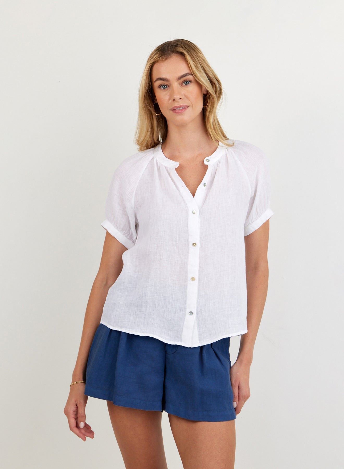 Bella Dahl Short Sleeve Raglan Shirt - White