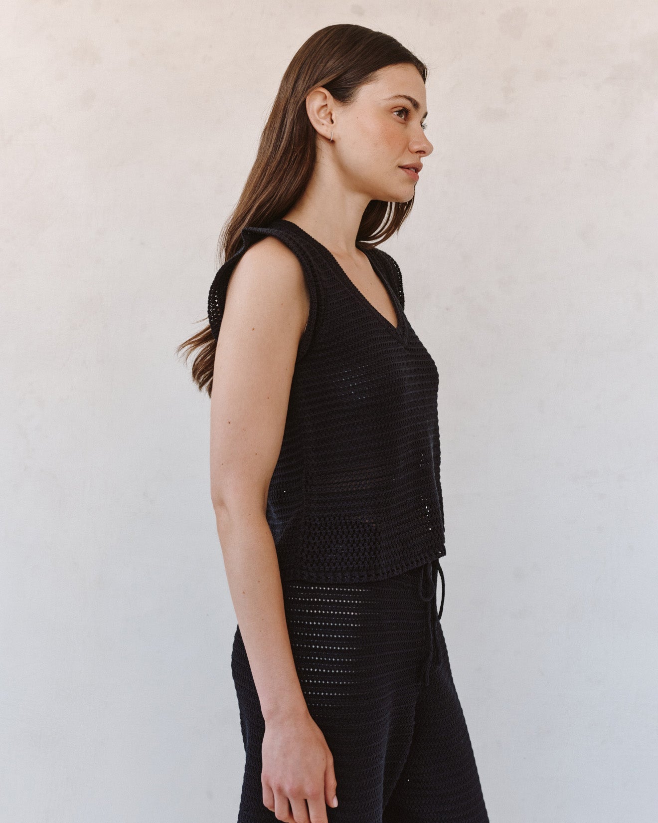 Bella Dahl Short Sleeve V-Neck Crochet Top - Black