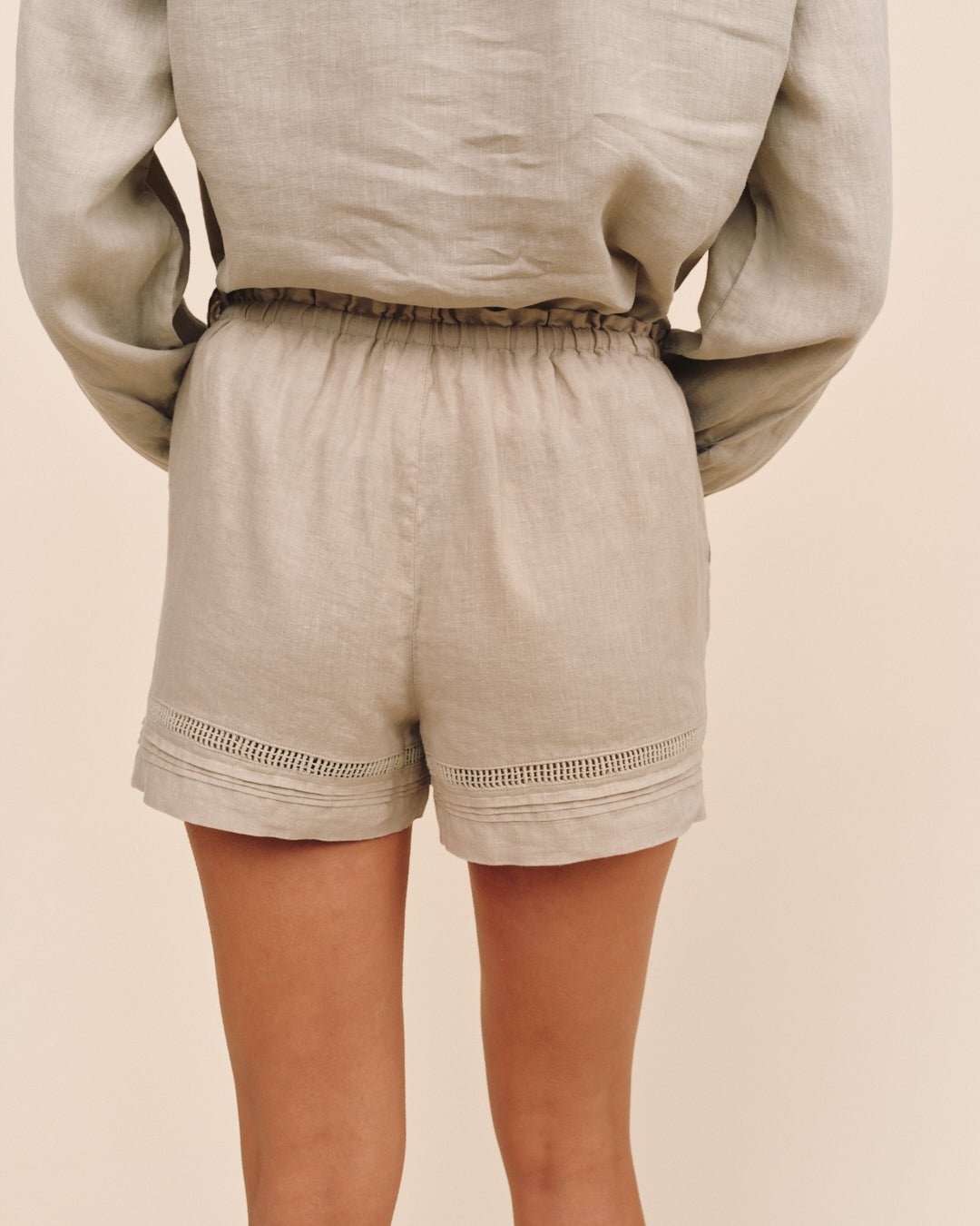 Bella Dahl Lattice Pintuck Short - Green Tea