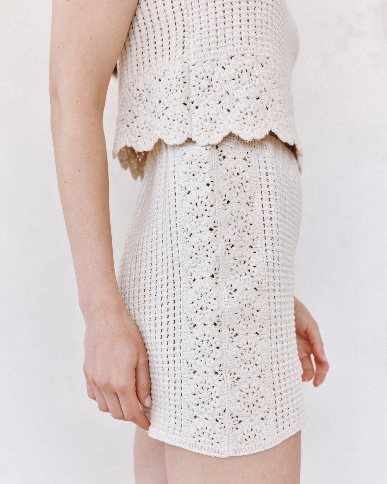 Bella Dahl Open Crochet Short - Flower Bloom