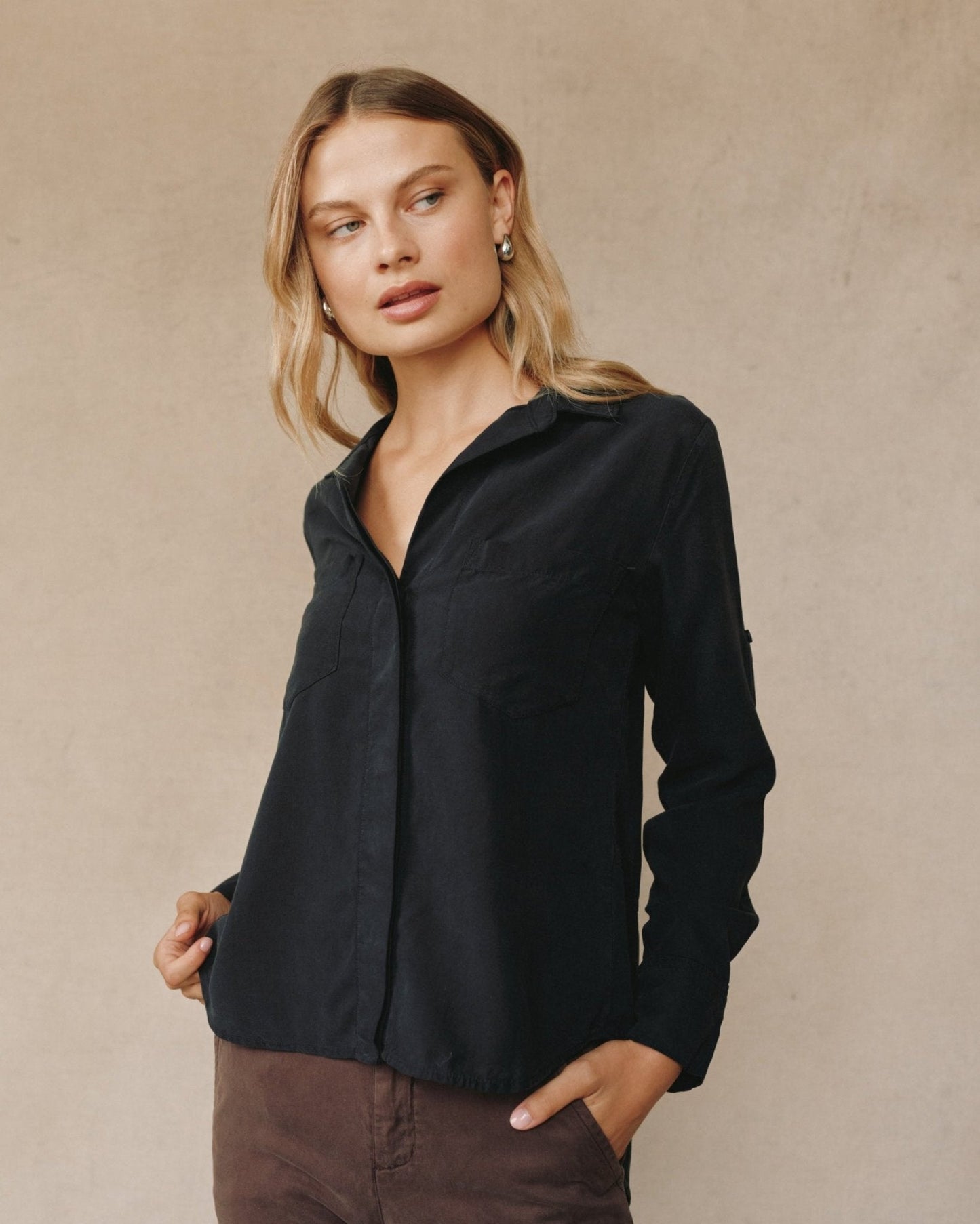 Bella Dahl Split Back Button Down in Vintage Black - Bella Dahl