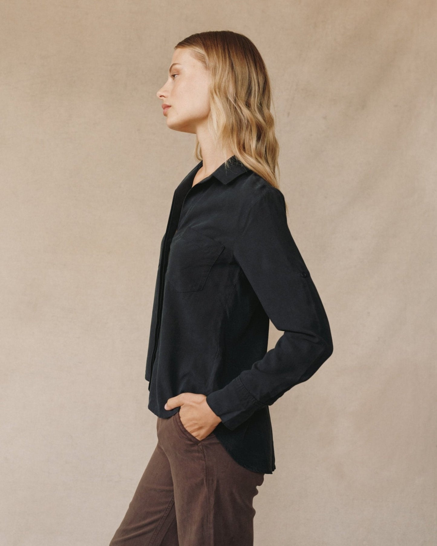 Bella Dahl Split Back Button Down in Vintage Black - Bella Dahl