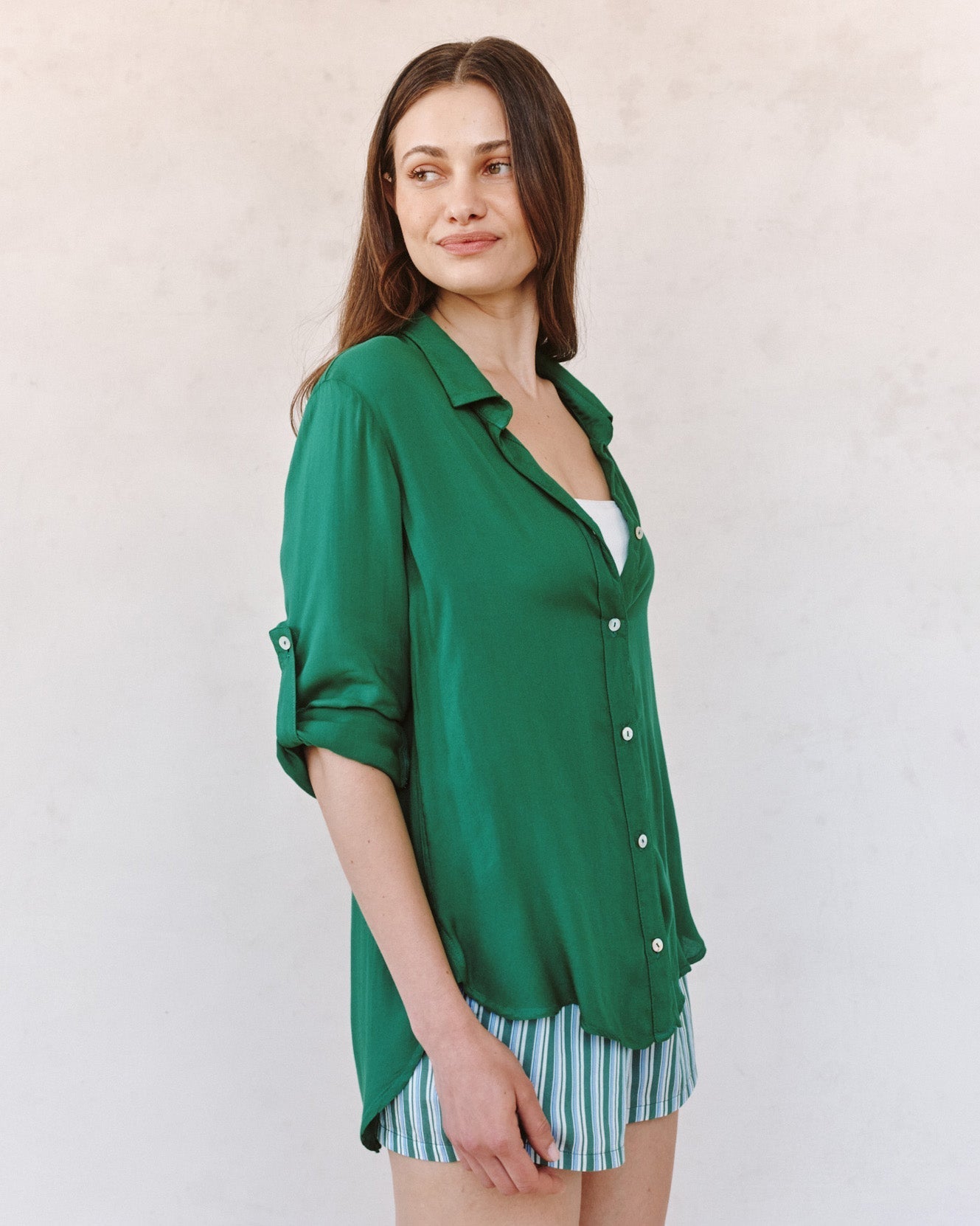 Bella Dahl Clean Shirt With Roll Sleeve - Palm Green