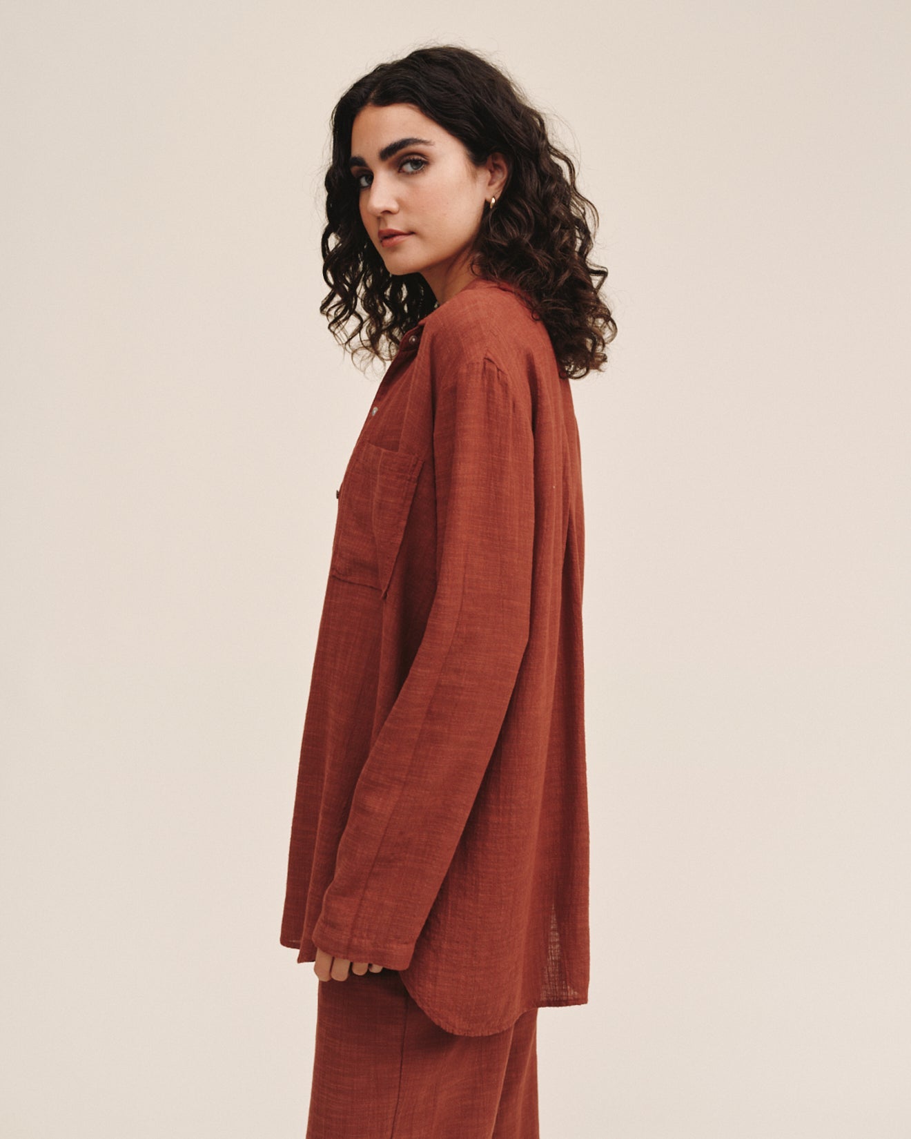 Bella Dahl Long Sleeve Pocket Button Down Tunic - Red Sand