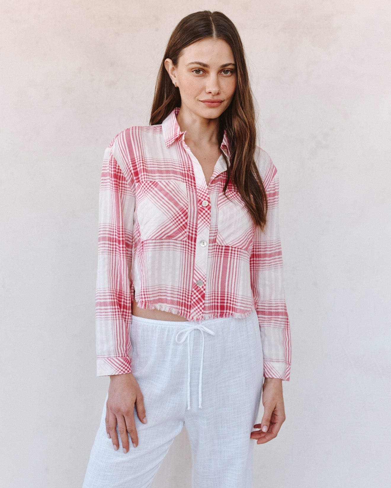Bella Dahl Two Pocket Fray Hem Crop Shirt - Pink Sunset Shadow Plaid
