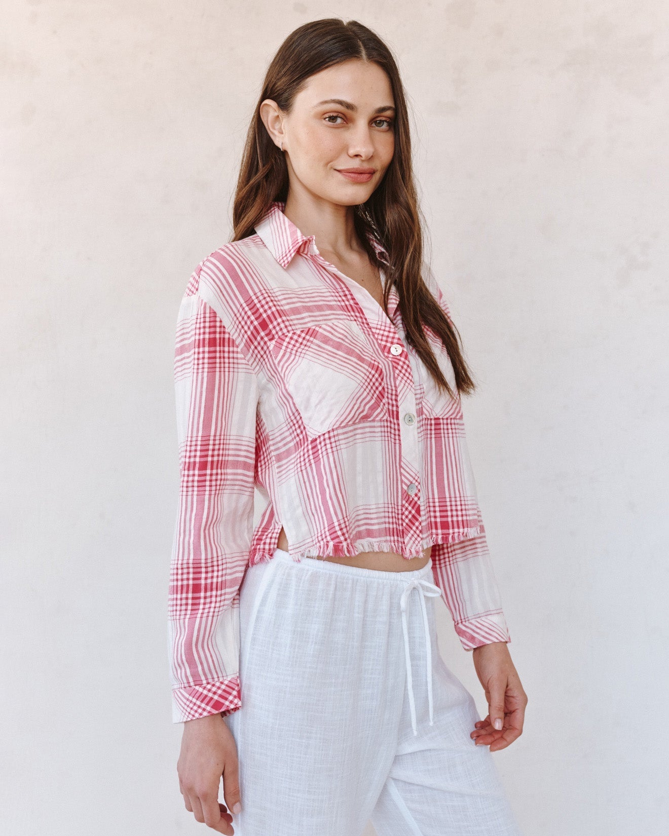 Bella Dahl Two Pocket Fray Hem Crop Shirt - Pink Sunset Shadow Plaid