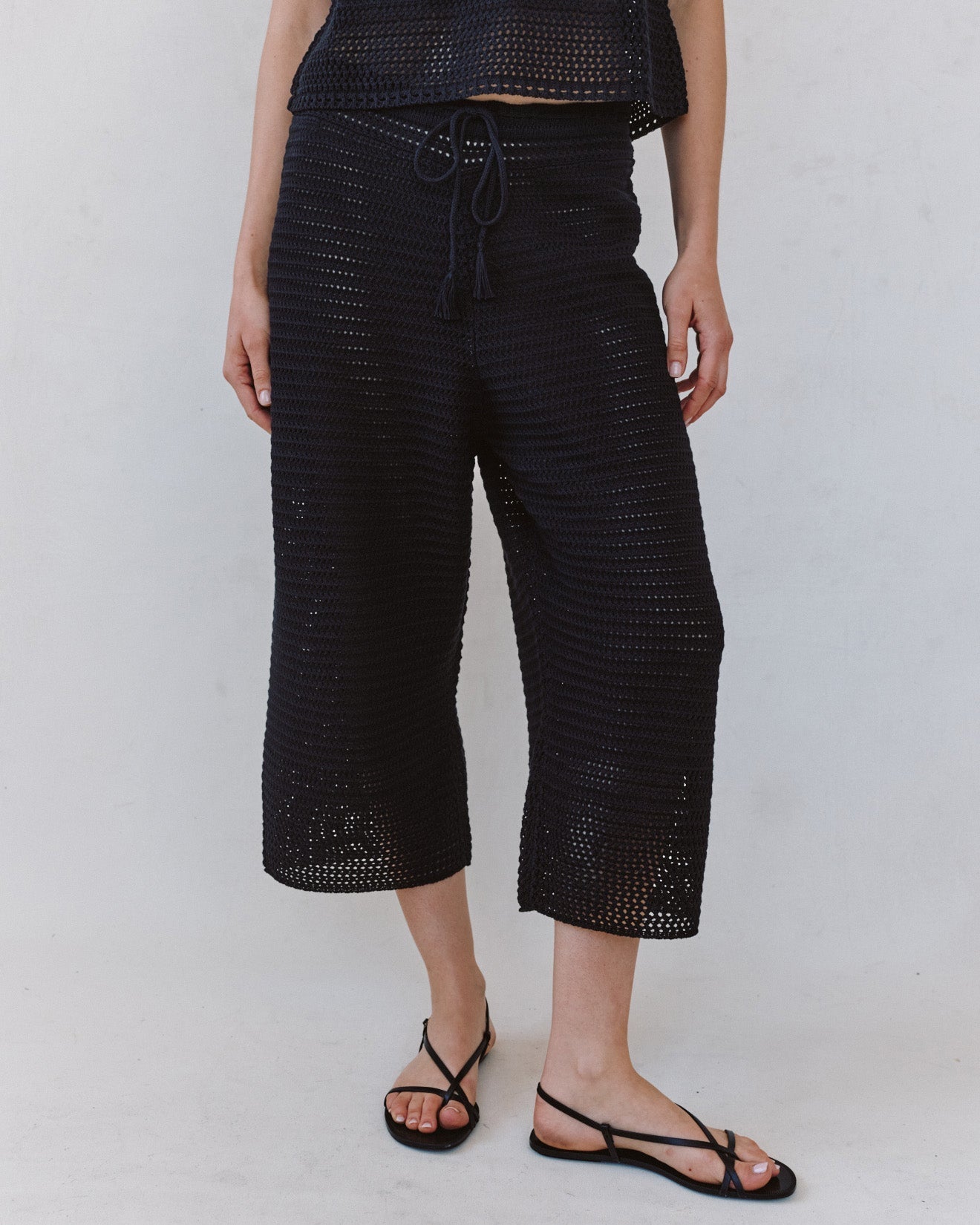 Bella Dahl Crop Wide Leg Crochet Pant - Black