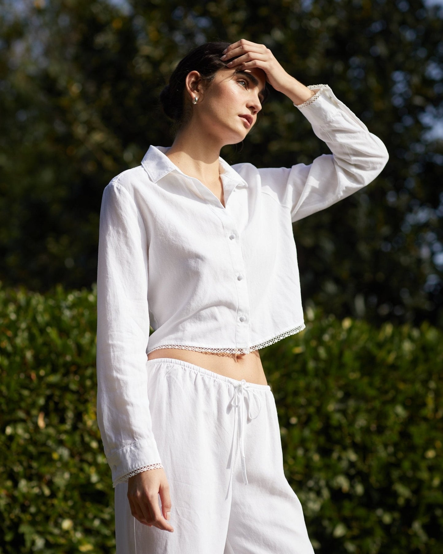 Bella Dahl Long Sleeve Cropped Shirt With Trim - White
