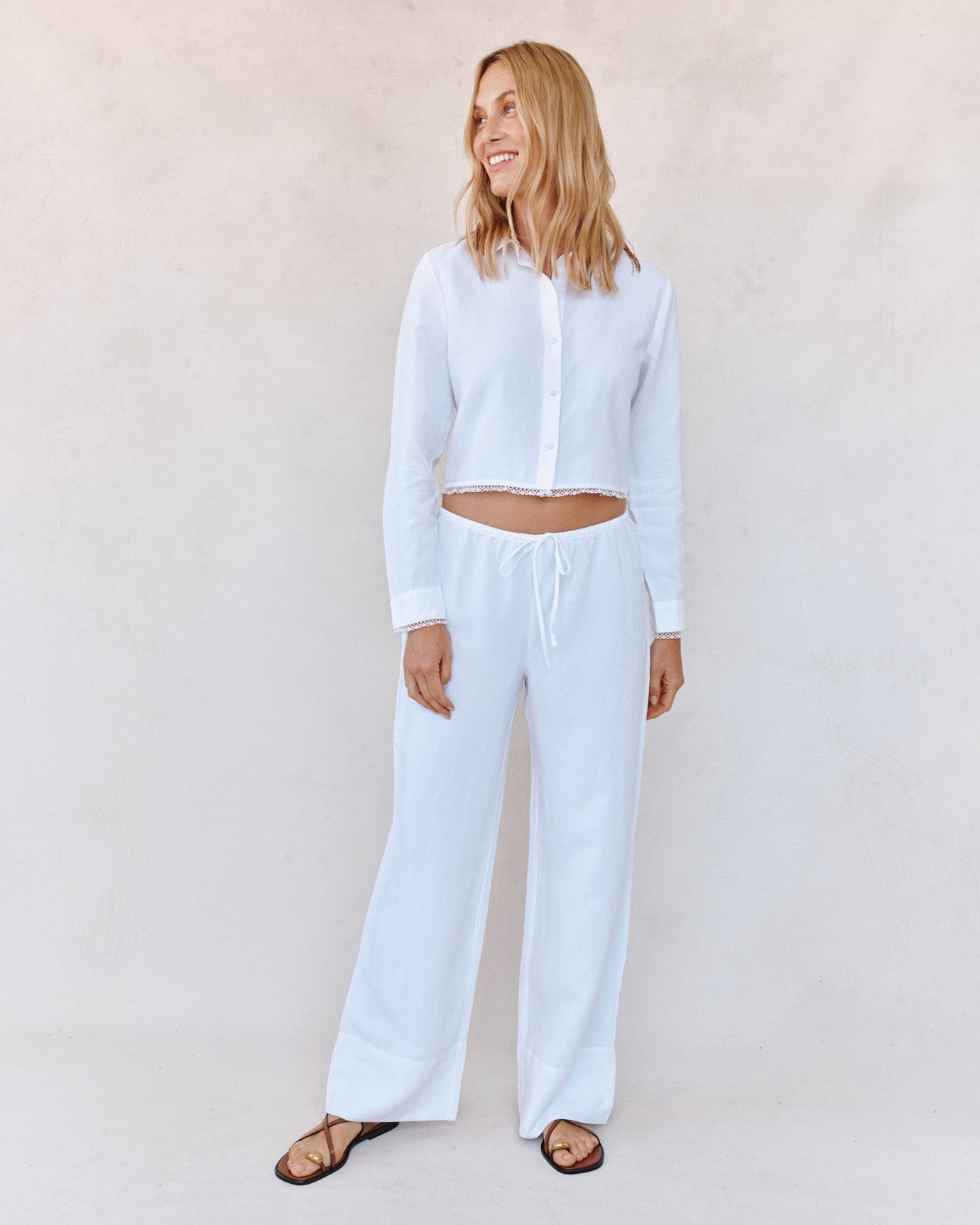 Bella Dahl Long Sleeve Cropped Shirt With Trim - White