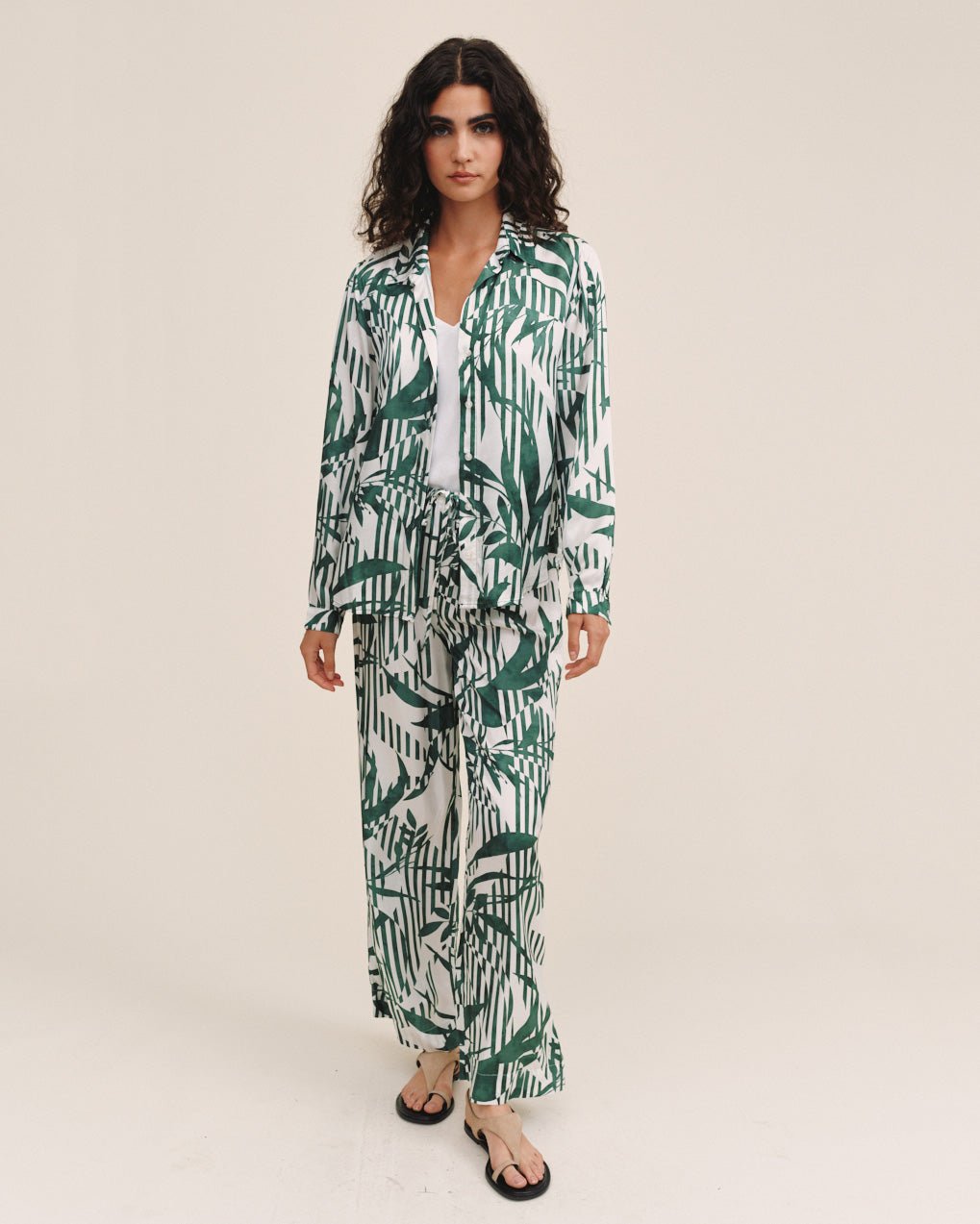 Bella Dahl Classic Button Down - Palm Paradise Print