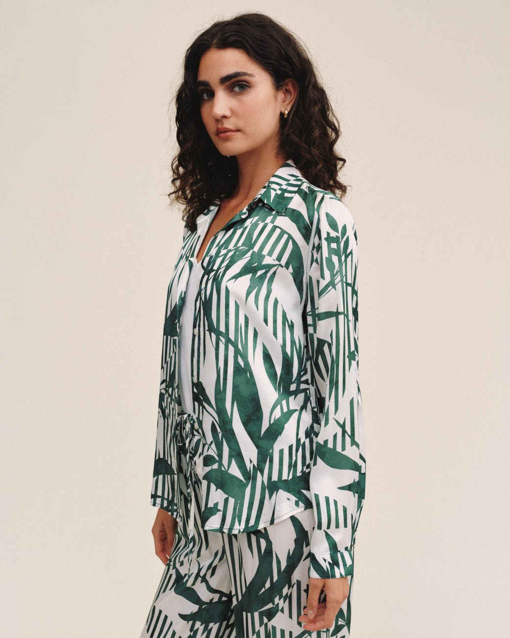 Bella Dahl Classic Button Down - Palm Paradise Print