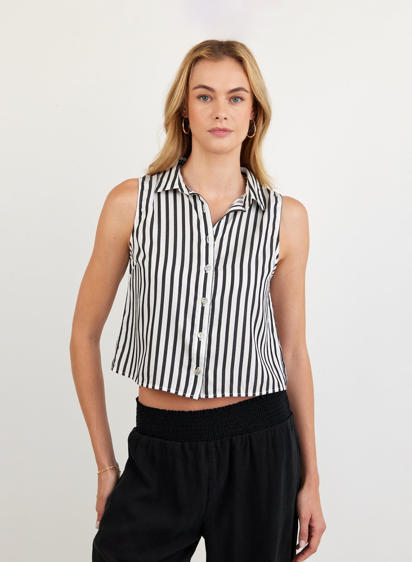 Bella Dahl Clean Sleeveless Button Down - Vintage Black Stripe