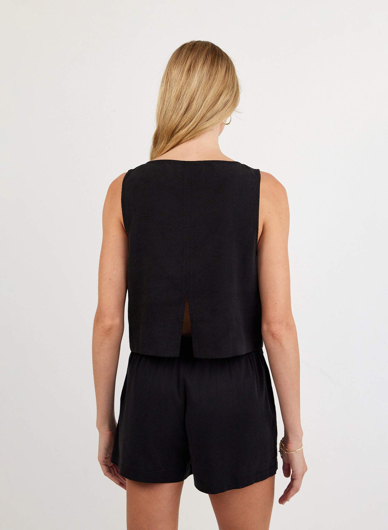 Bella Dahl Sleeveless Boat Neck Split Back - Vintage Black