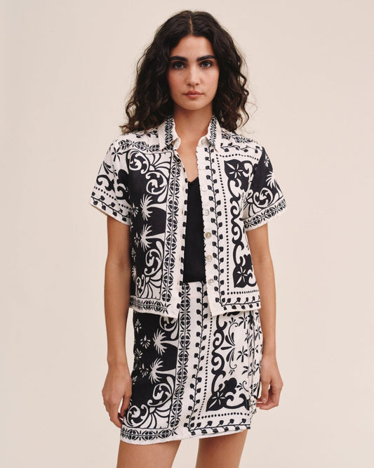 Bella Dahl Bandana Short Sleeve Camp Shirt - Tropical Bandana Print