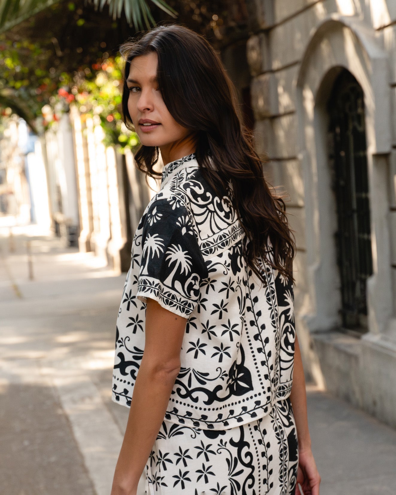 Bella Dahl Bandana Short Sleeve Camp Shirt - Tropical Bandana Print
