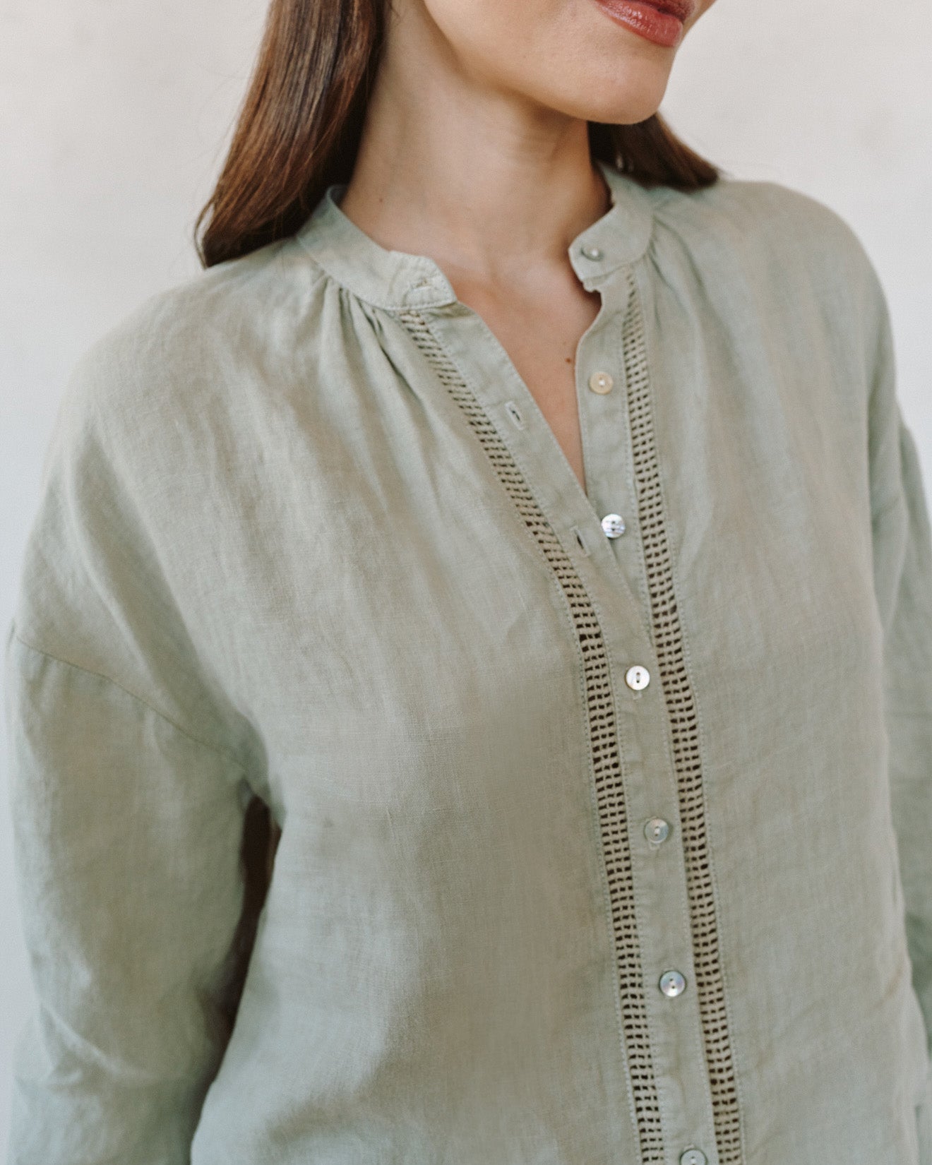 Bella Dahl Mandarin Collar Trimmed Button Down - Green Tea