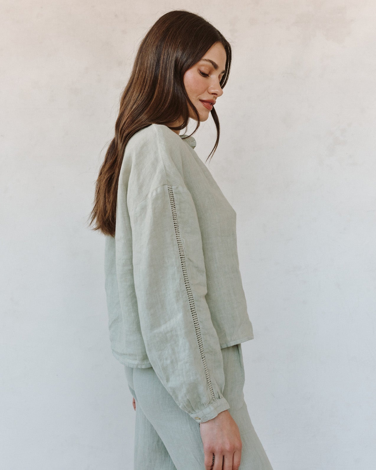 Bella Dahl Mandarin Collar Trimmed Button Down - Green Tea