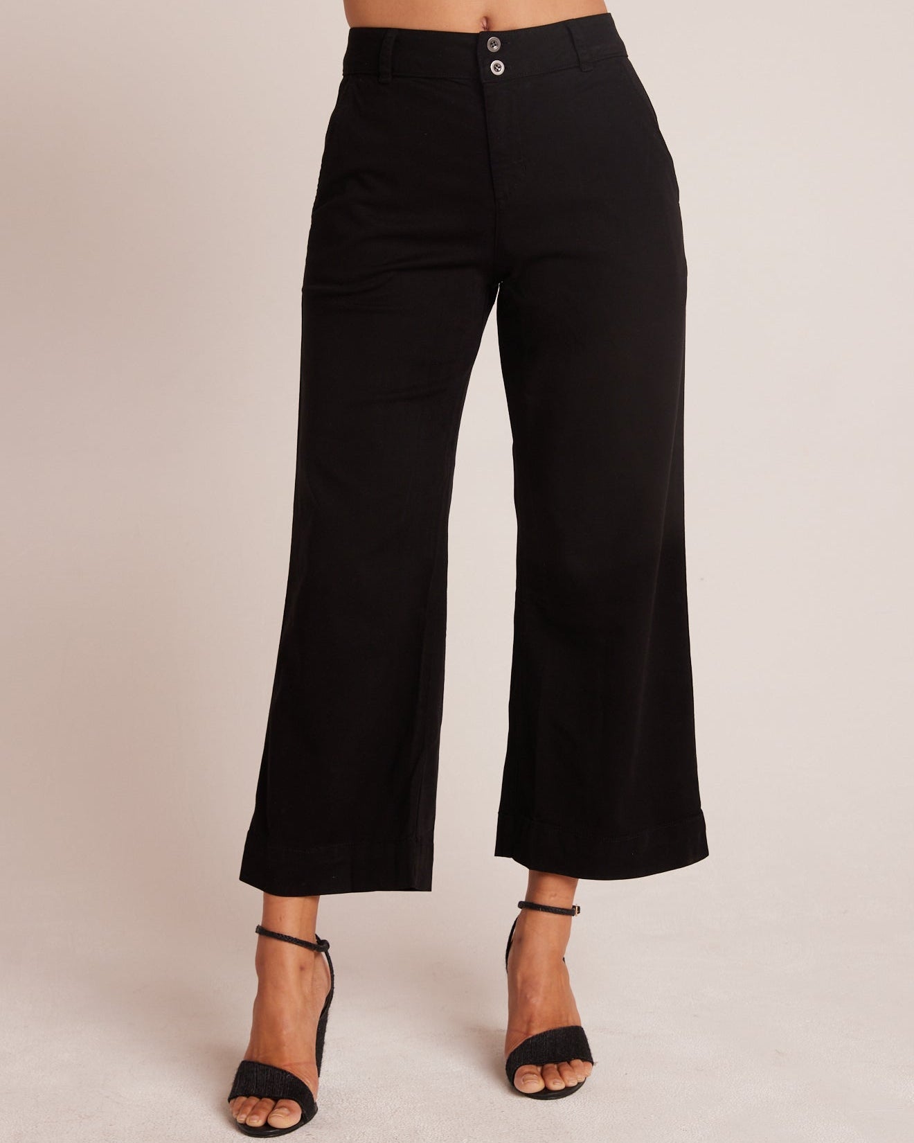 Bella Dahl Saige Wide Leg Crop Pants in Black: Versatile Style - Bella Dahl