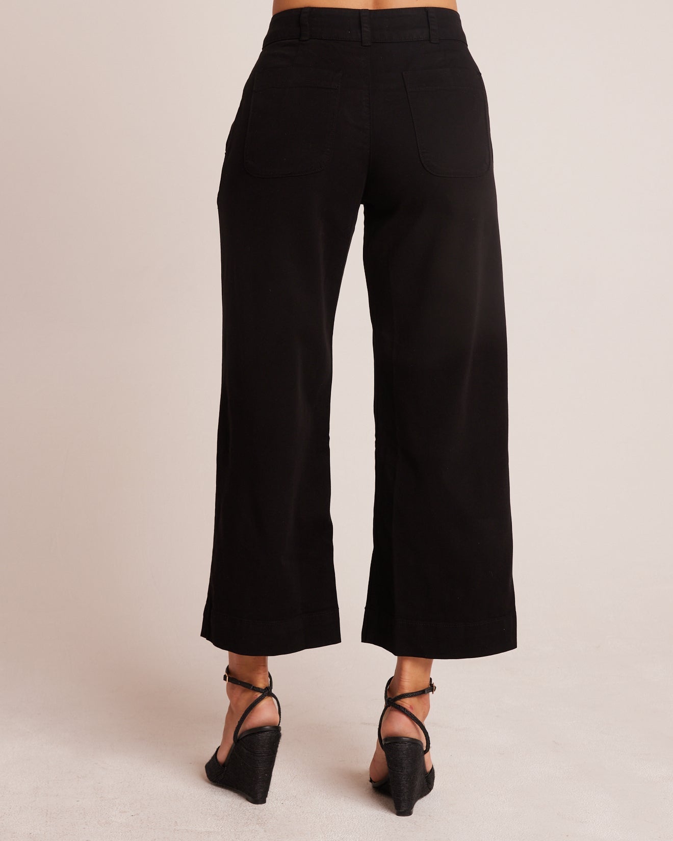 Bella Dahl Saige Wide Leg Crop Pants in Black: Versatile Style - Bella Dahl