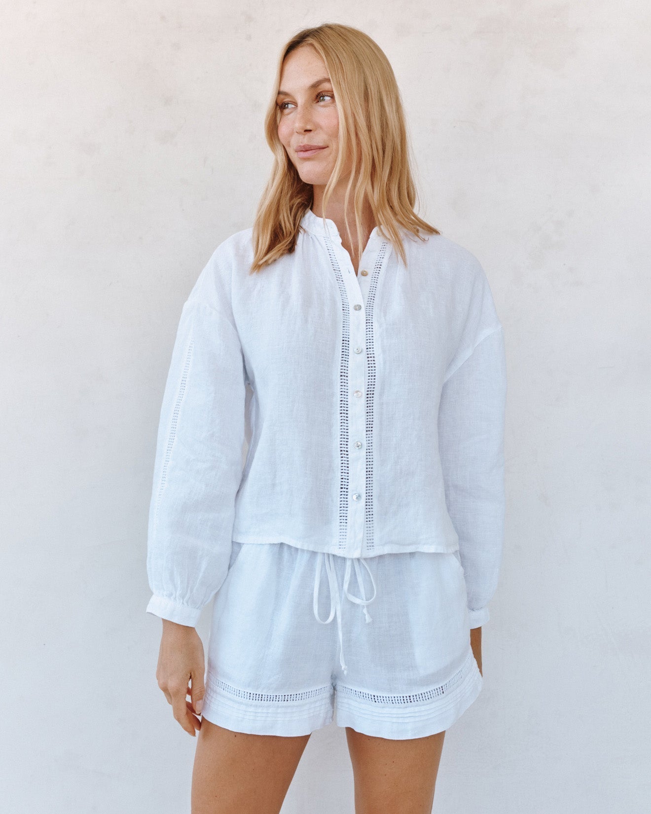 Bella Dahl Mandarin Collar Trimmed Button Down - White