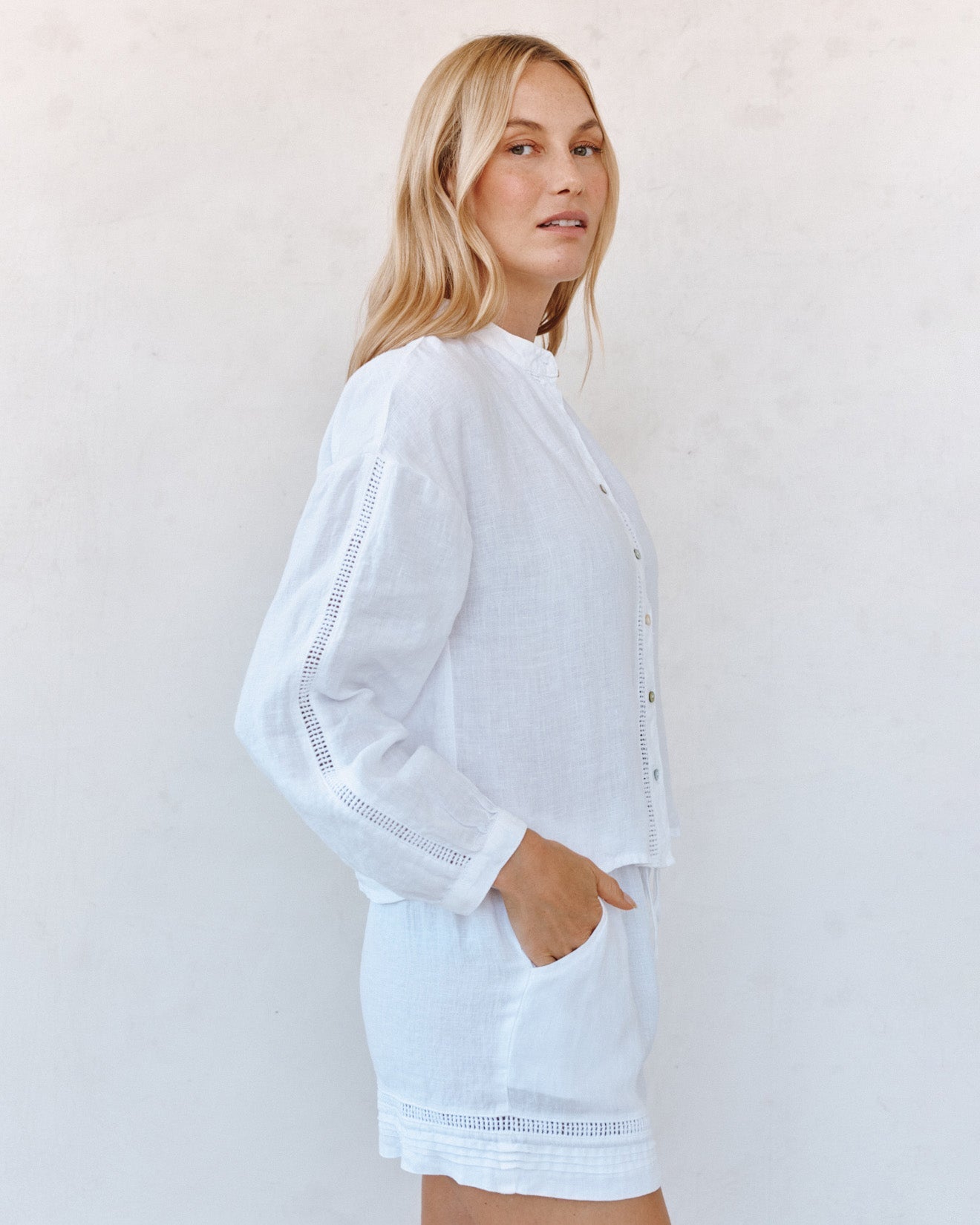 Bella Dahl Mandarin Collar Trimmed Button Down - White