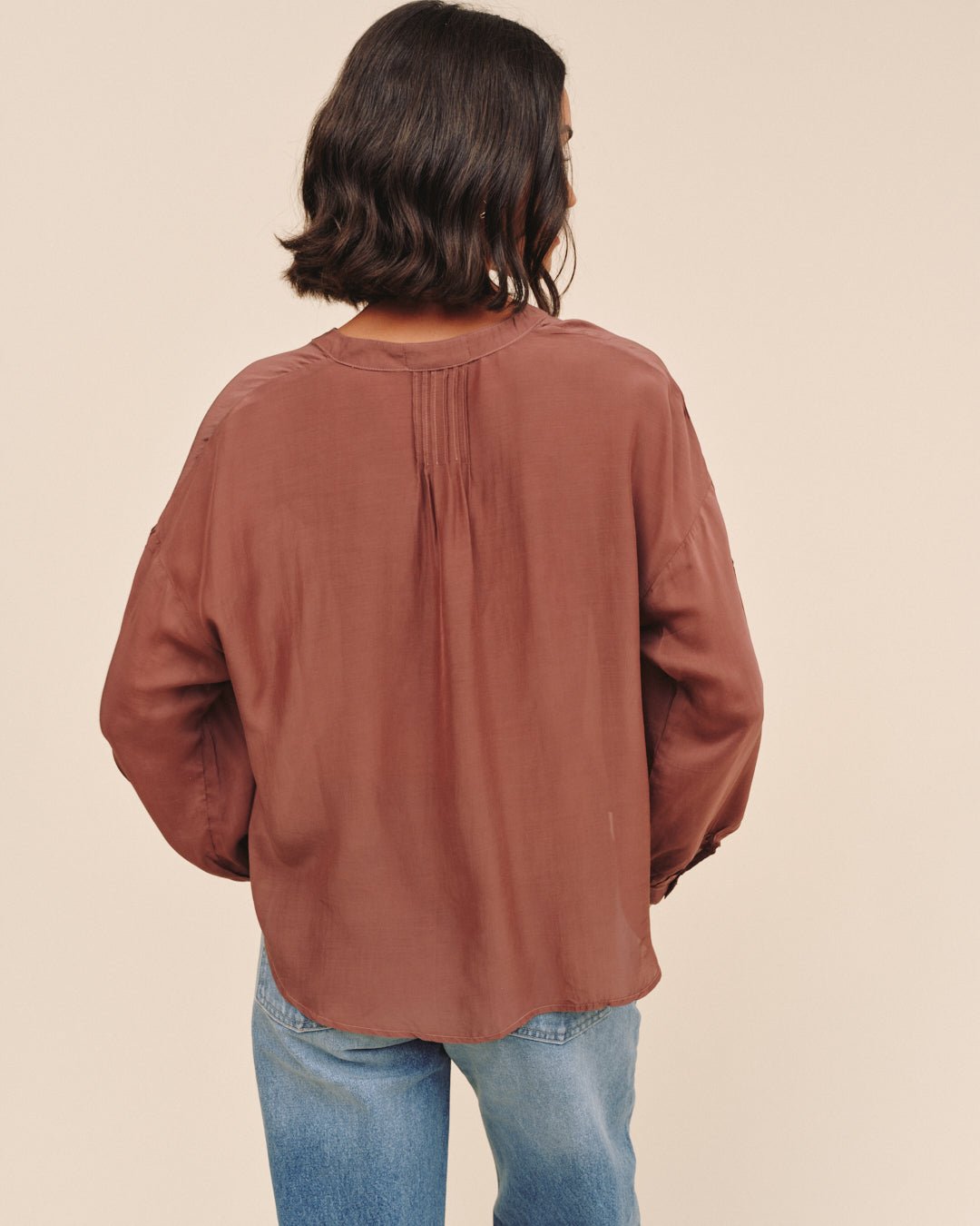 Bella Dahl Long Sleeve Drop Shoulder Pintuck Shirt - Mocha Cloud