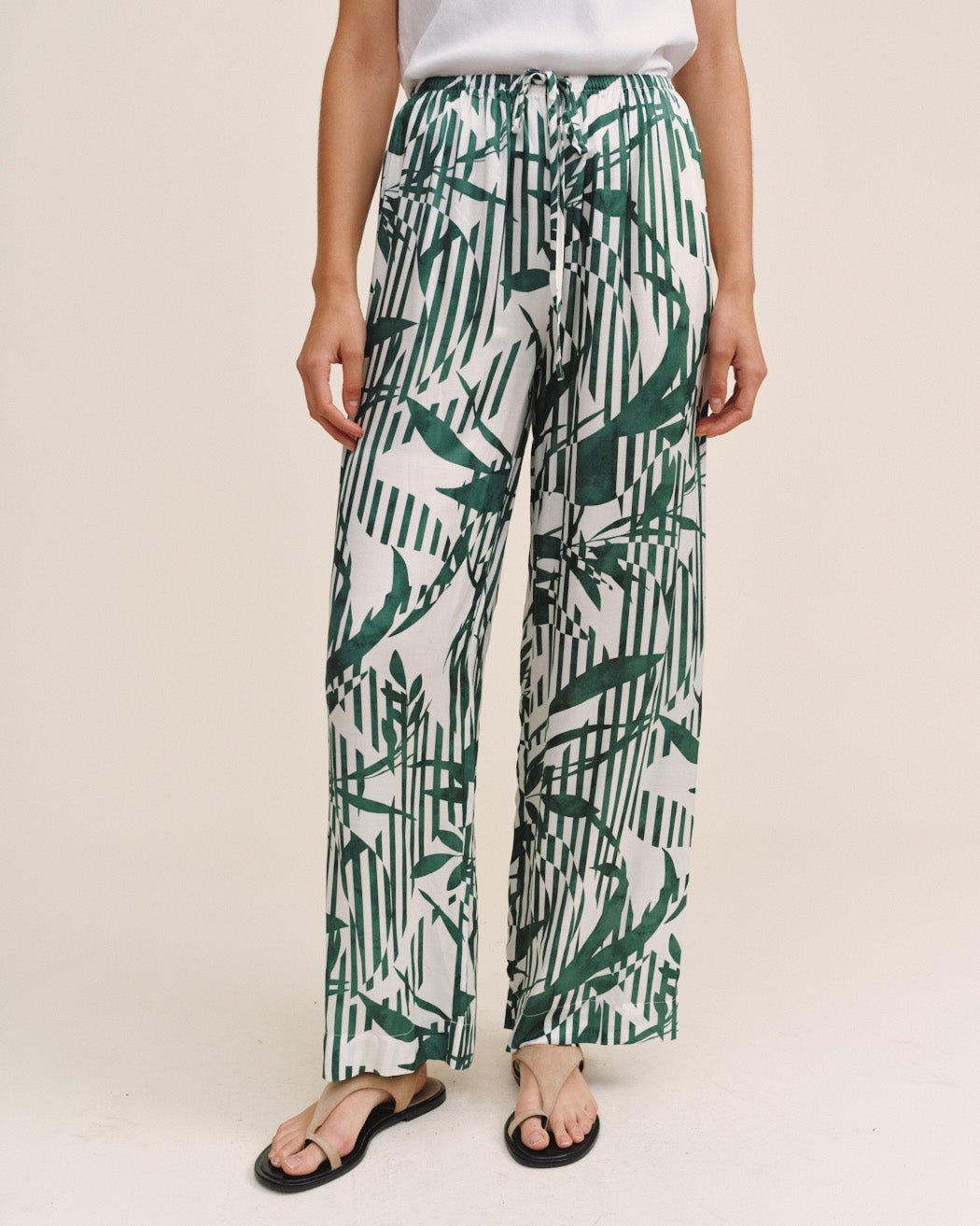 Bella Dahl Wide Leg With Wide Hem - Palm Paradise Print
